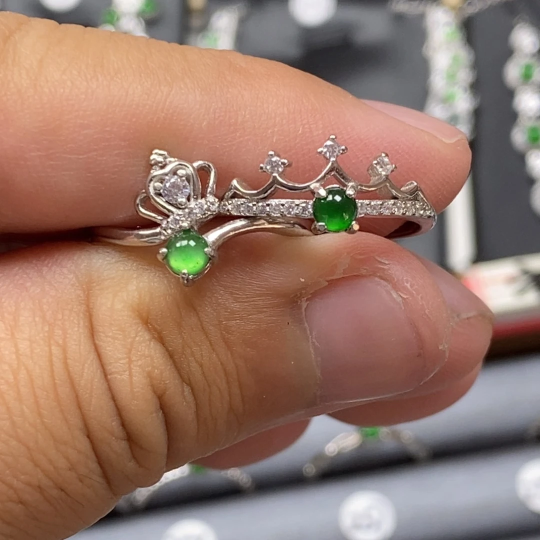 翡翠颈饰银S925镶嵌翡翠戒指