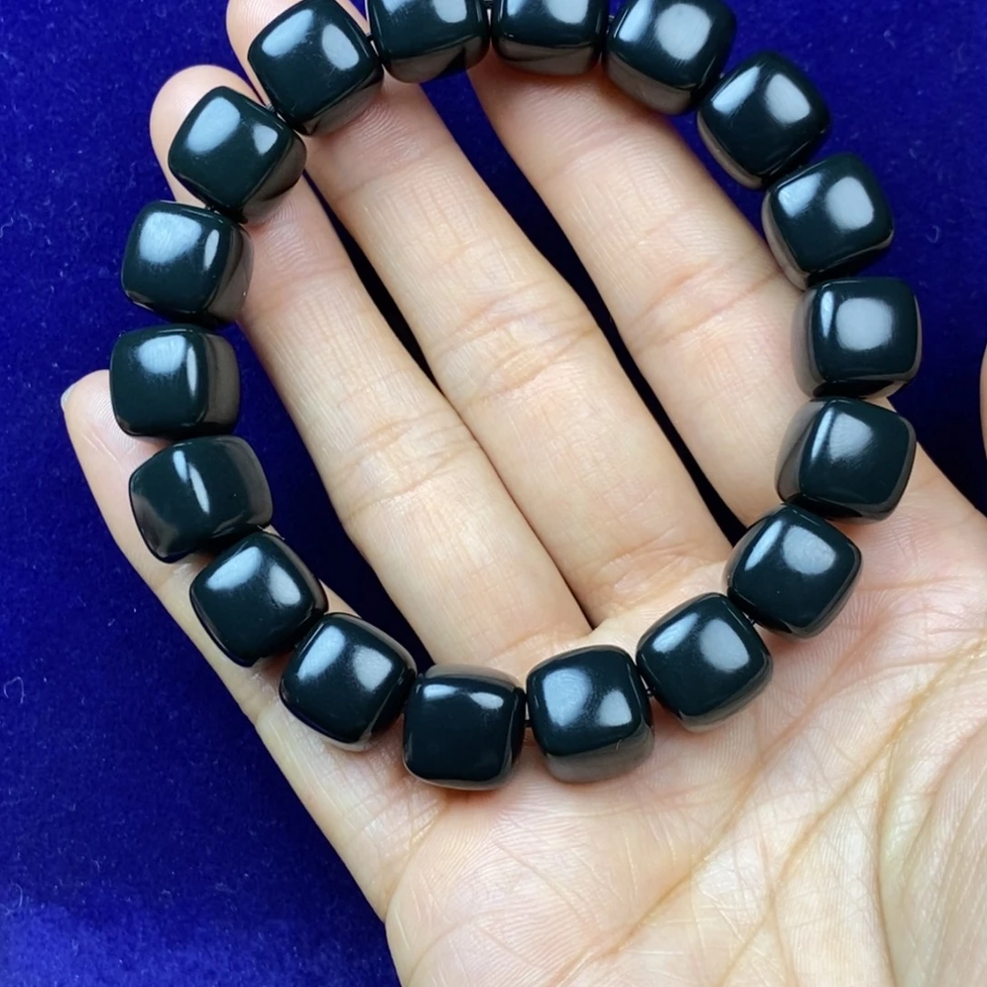 和田玉未镶嵌手串