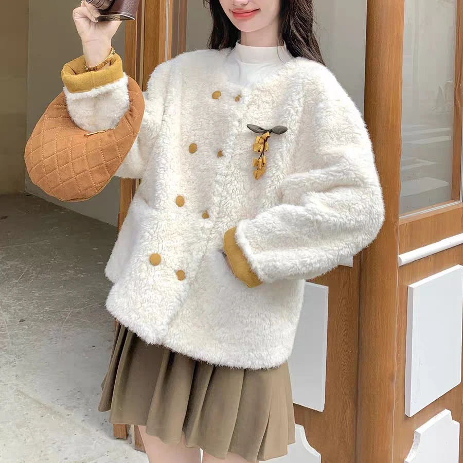 6636气质减龄款双排扣淡蓝色皮毛外套