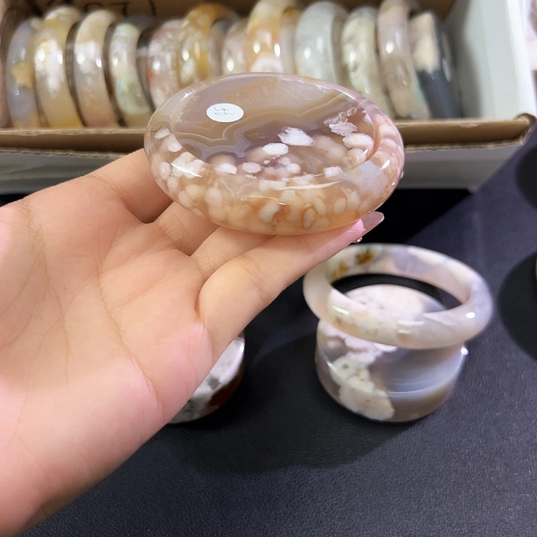 傻***妞玛瑙/玉髓未镶嵌手镯56