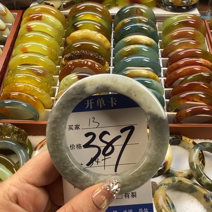 蛇纹石玉未镶嵌手镯54无售后（微微瑕）