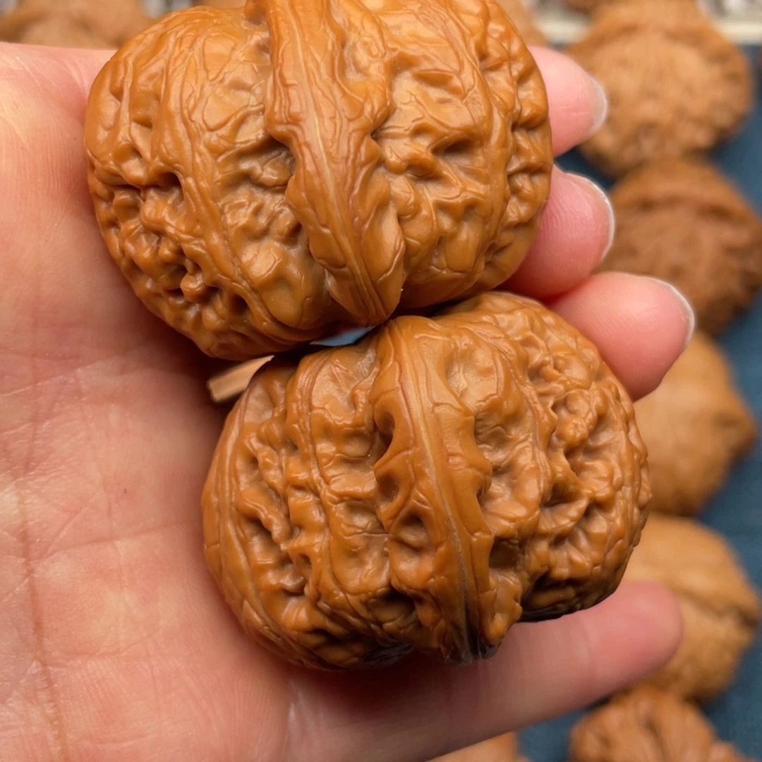 文玩核桃把件42翘尖元宝