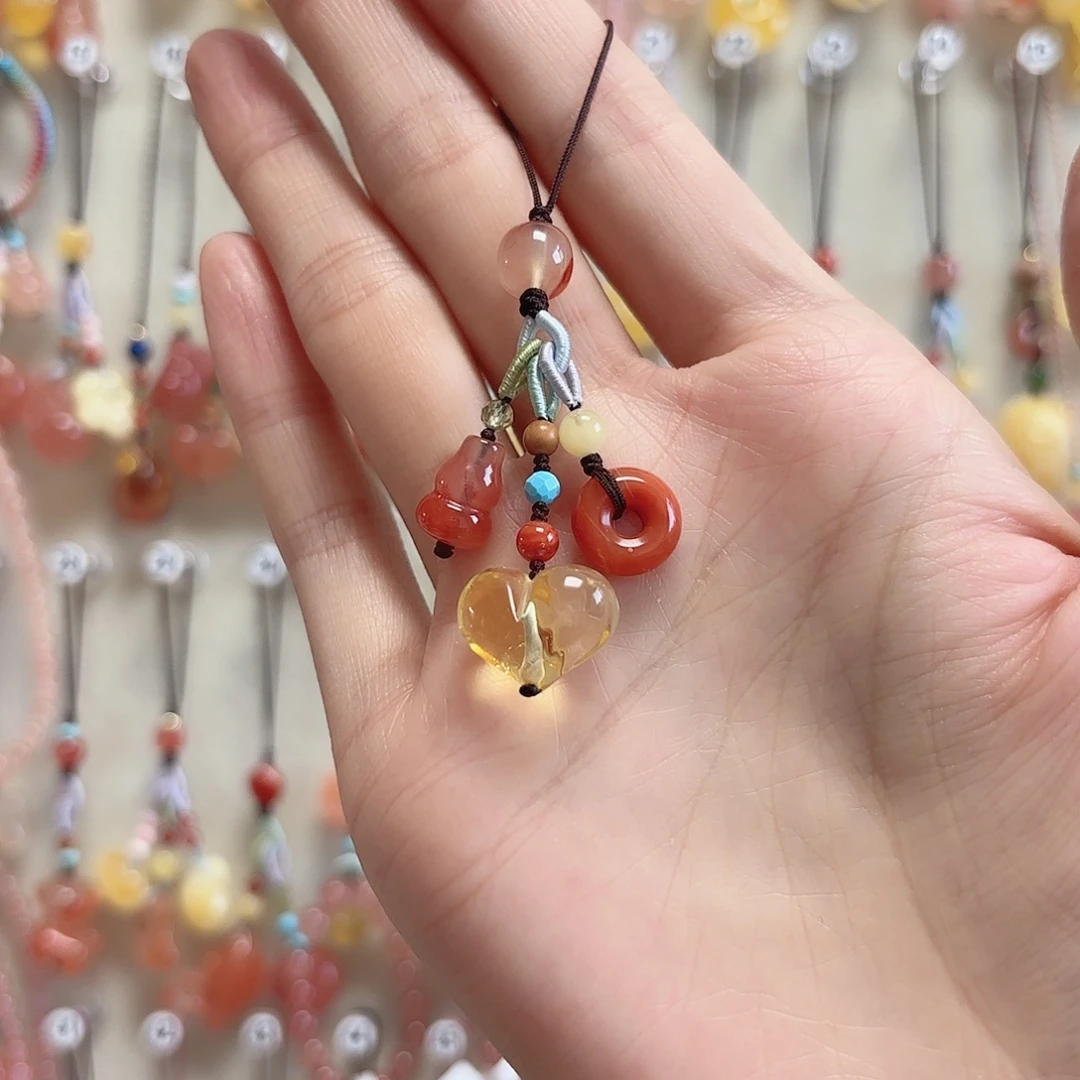 南红玛瑙未镶嵌吊坠(赠链)