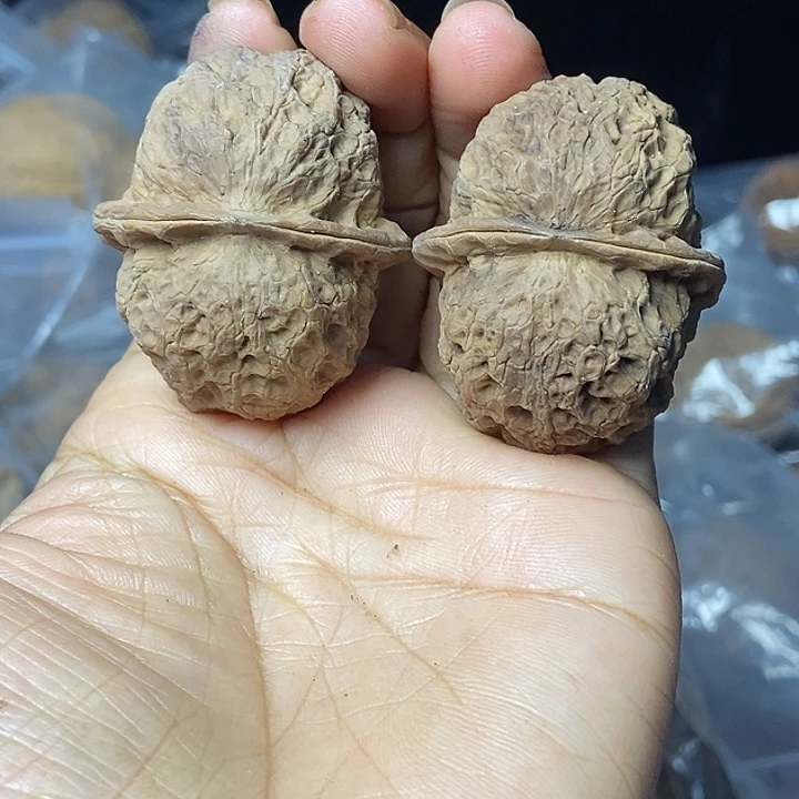 把件文玩核桃云南铁核桃基地86