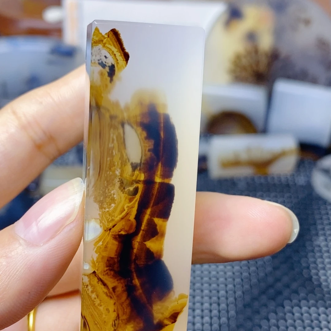 玛瑙/玉髓未镶嵌珠宝奇石