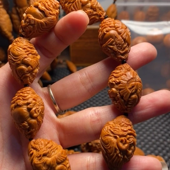 橄榄核吊坠整身钟馗