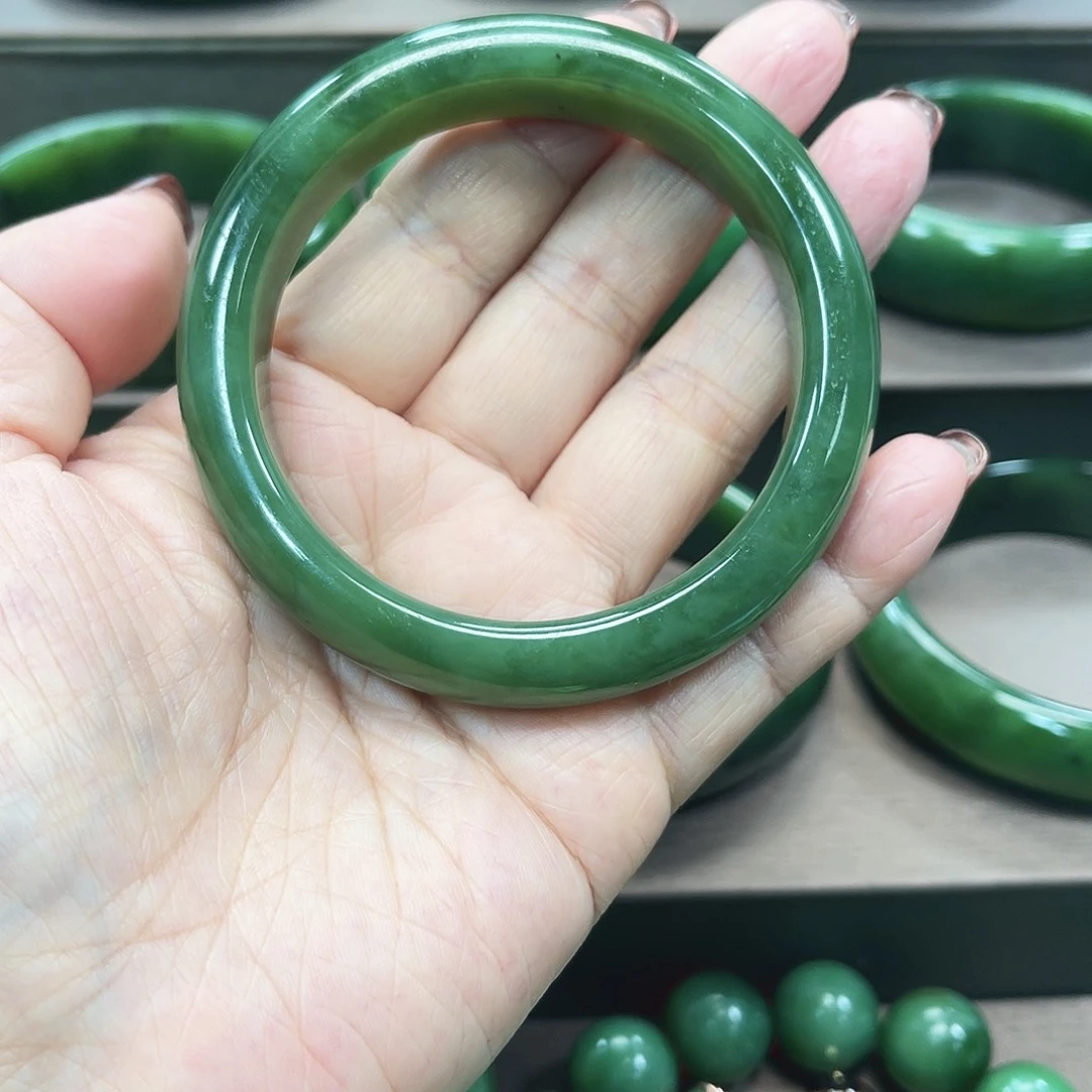 和田玉（碧玉）未镶嵌手镯57.8