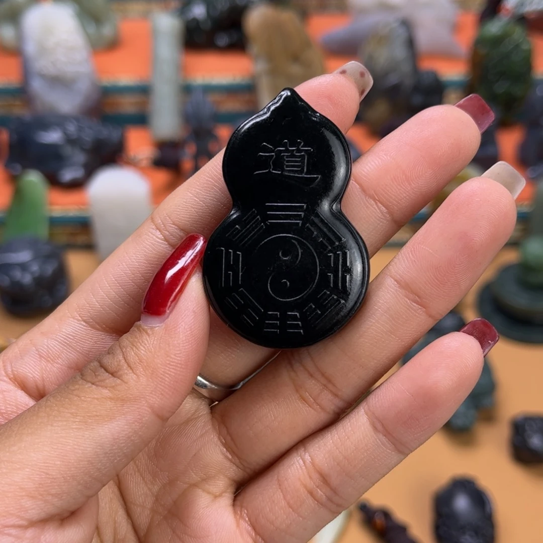 未镶嵌和田玉挂件菩***圣