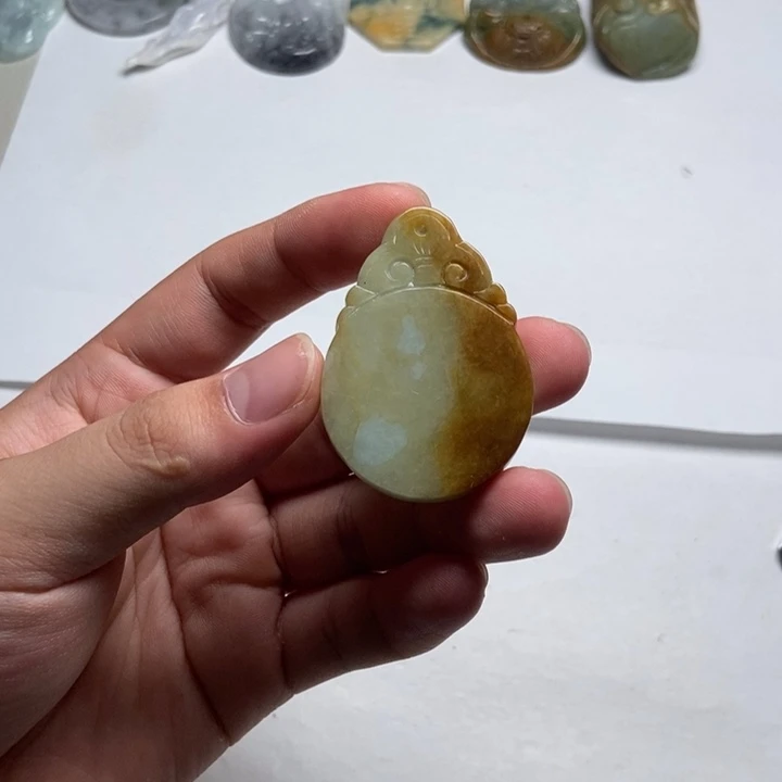翡翠未镶嵌颈饰无事牌9