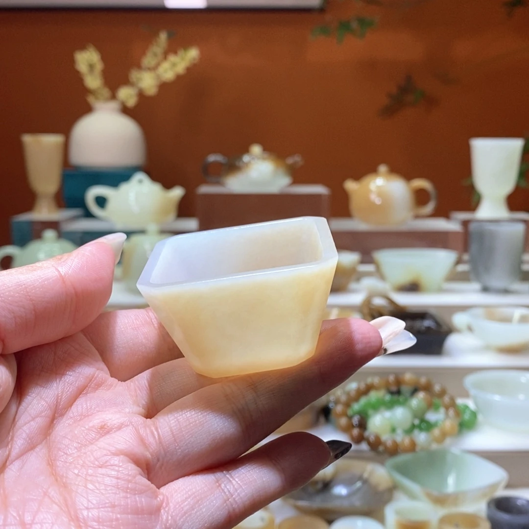 未镶嵌和田玉挂件金糖白玉方斗40ml