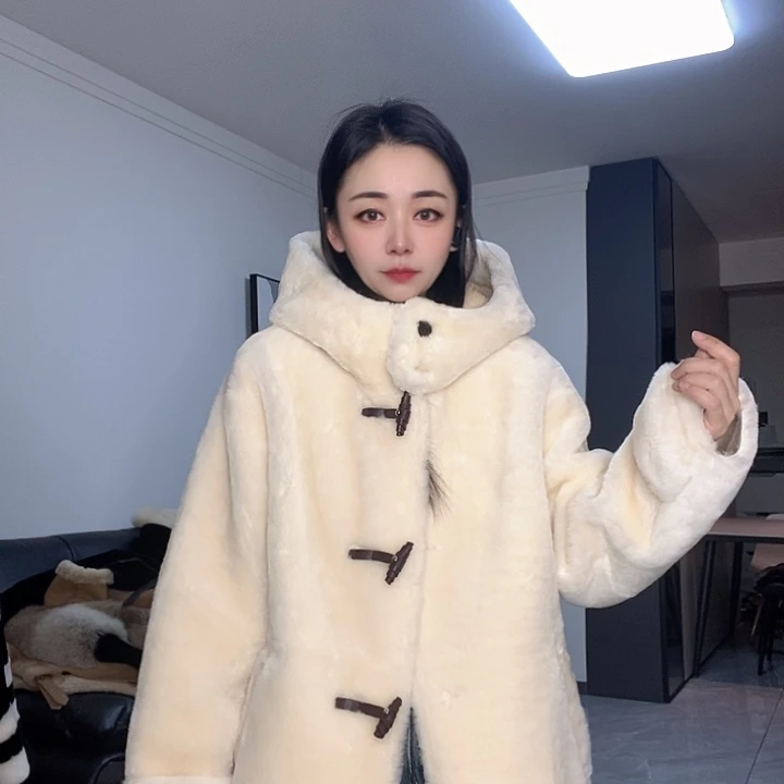 绵羊皮美丽奴皮毛一体为M130斤内