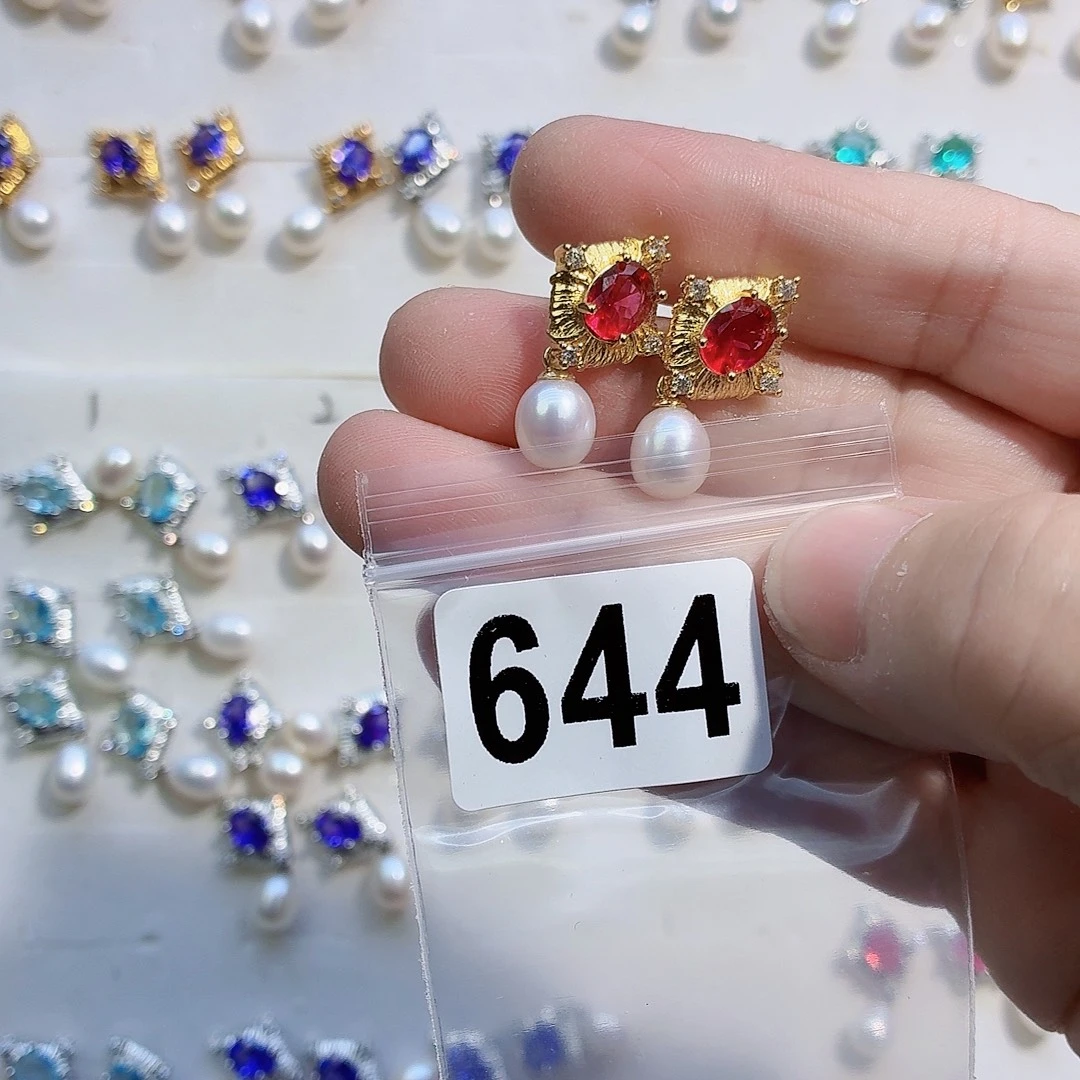 L***y耳饰合金淡水珍珠