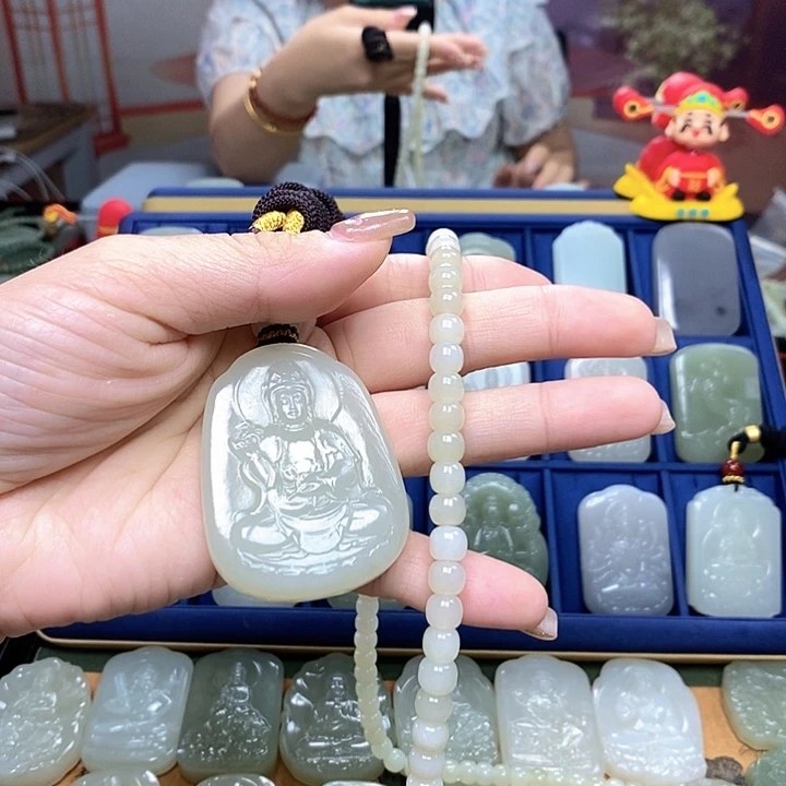 和田玉未镶嵌颈饰三*