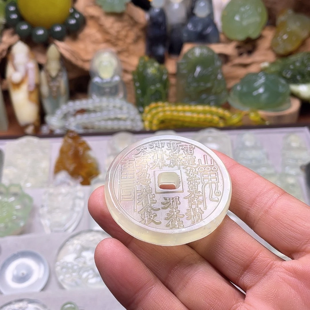 未镶嵌蛇纹石玉珠宝奇石