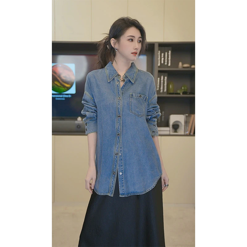 小乖逃D设计天丝牛仔高级感蓝色牛仔时尚衬衫衬衣秋季爱心扣8059