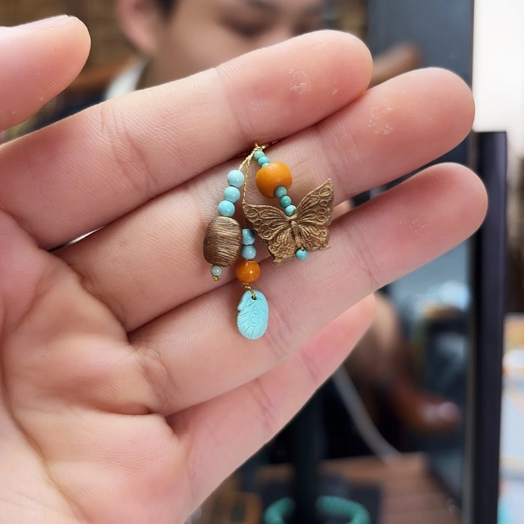 琥珀裸石未镶嵌滴流