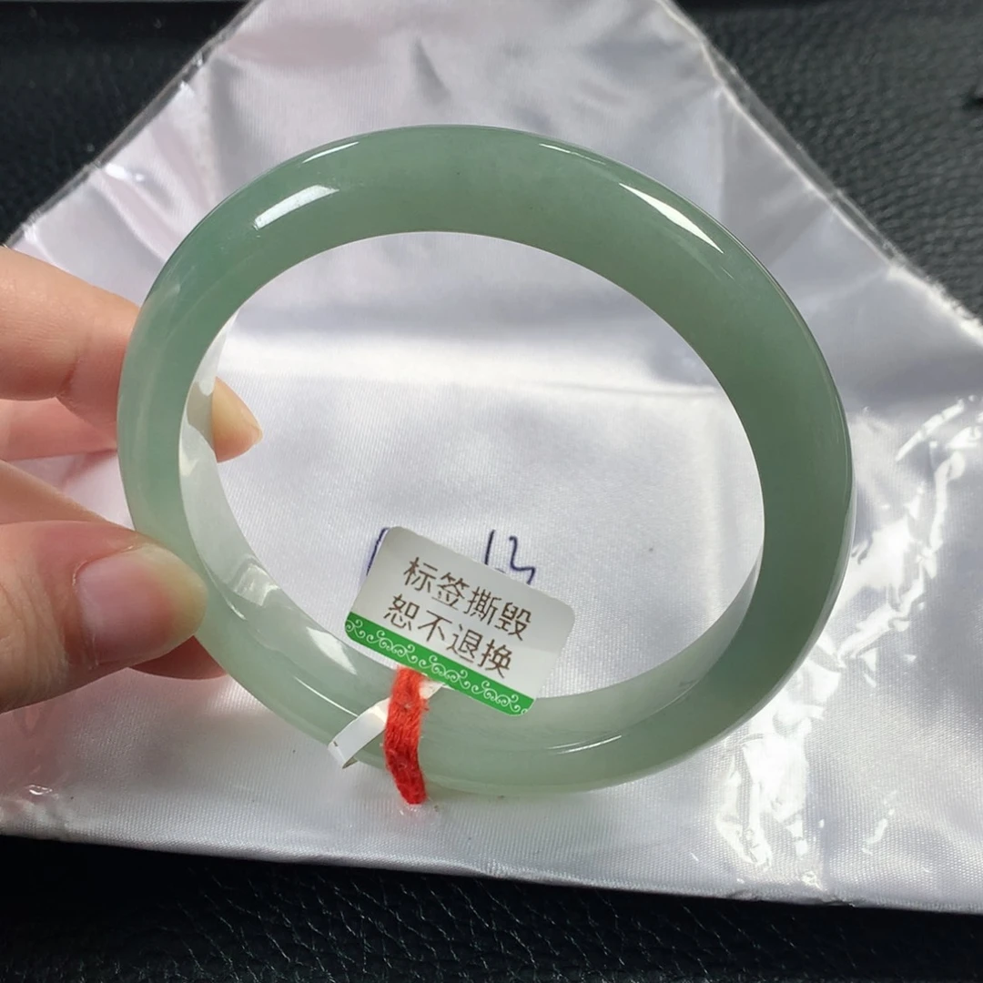 翡翠手镯未镶嵌缅甸天然翡翠手镯62圈口