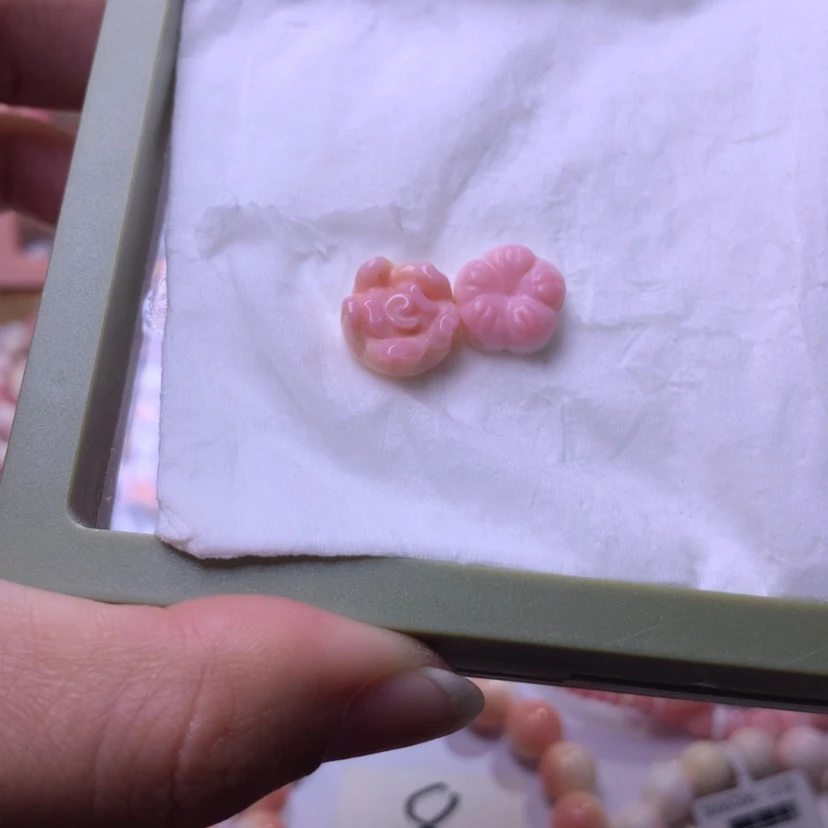 【闪购商品】查罗石颈饰合金福利