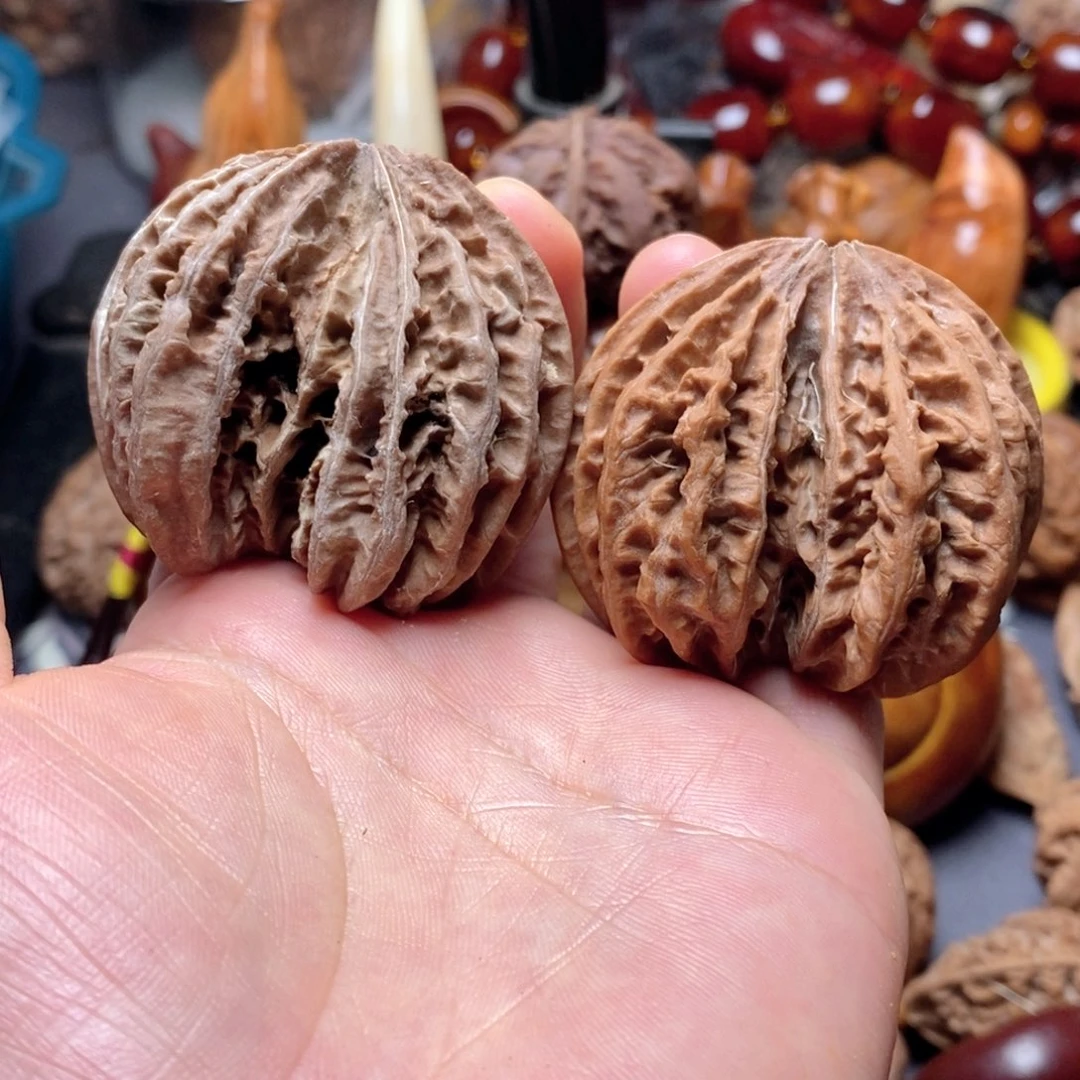 火****文玩核桃吊坠瑕疵12