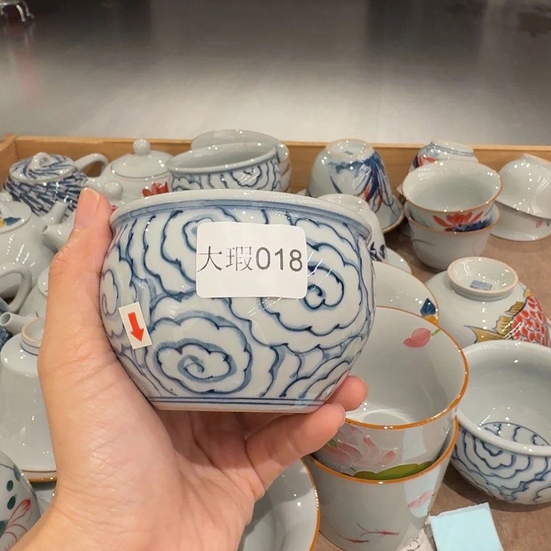 釉下手绘茶具微瑕