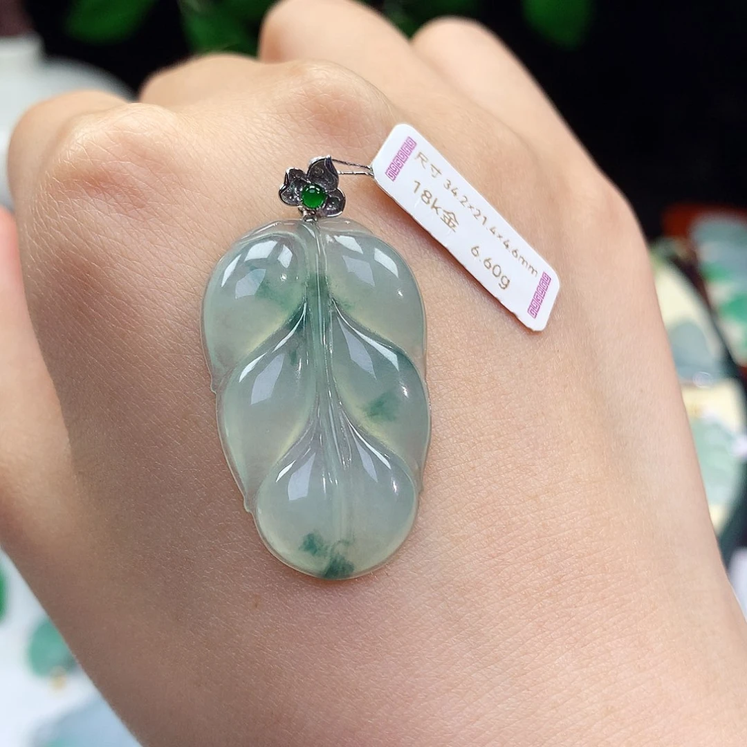 翡翠18K金镶嵌颈饰金枝玉叶