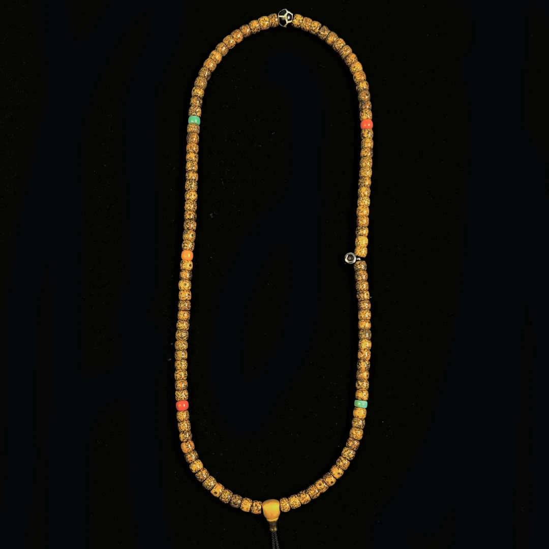 3#足球珠菩提108颗 珠径7-7.5mm 长68cm 金约1.3g