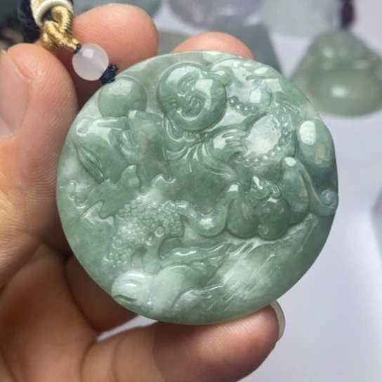 翡翠未镶嵌颈饰翡翠