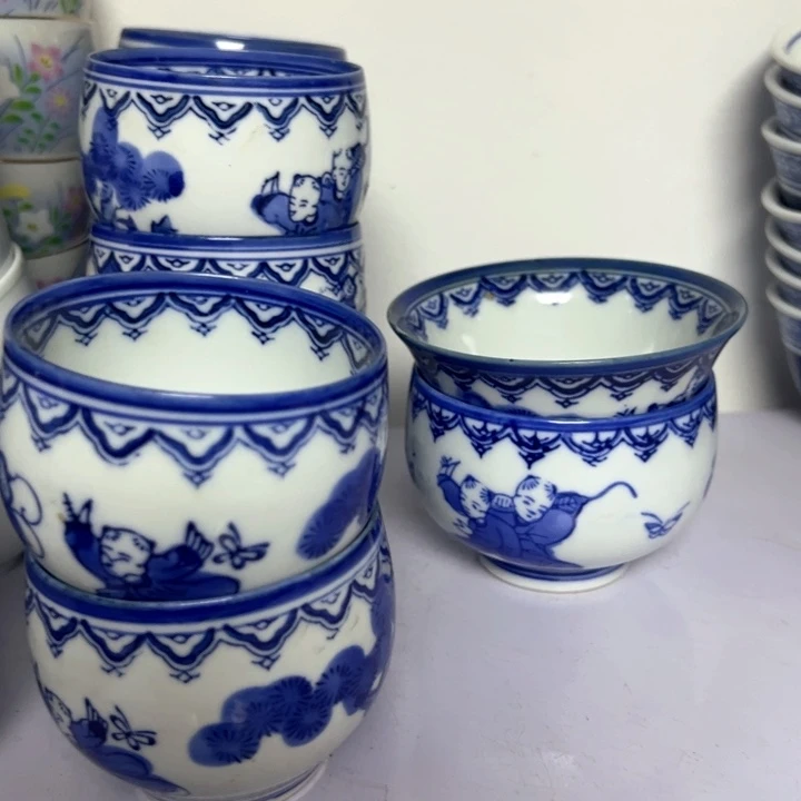 盖碗盛**唐瓷器直播放漏中