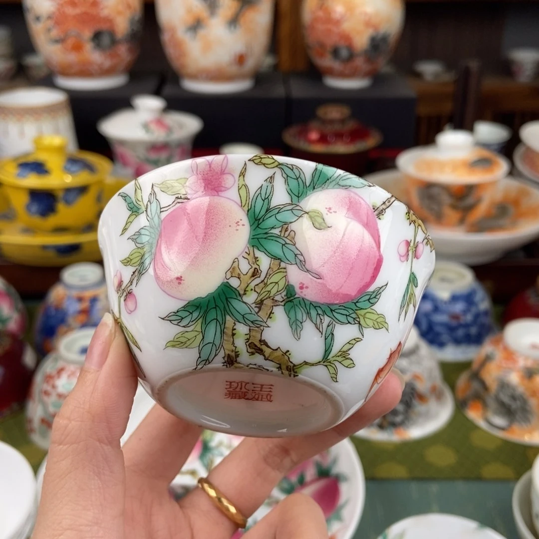 陶瓷的设计师是一个人