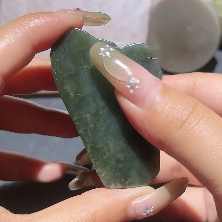 和田玉（糖玉）未镶嵌珠宝奇石