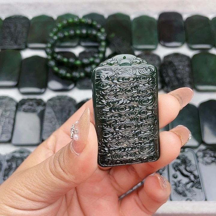 简***单蛇纹石玉未镶嵌挂件