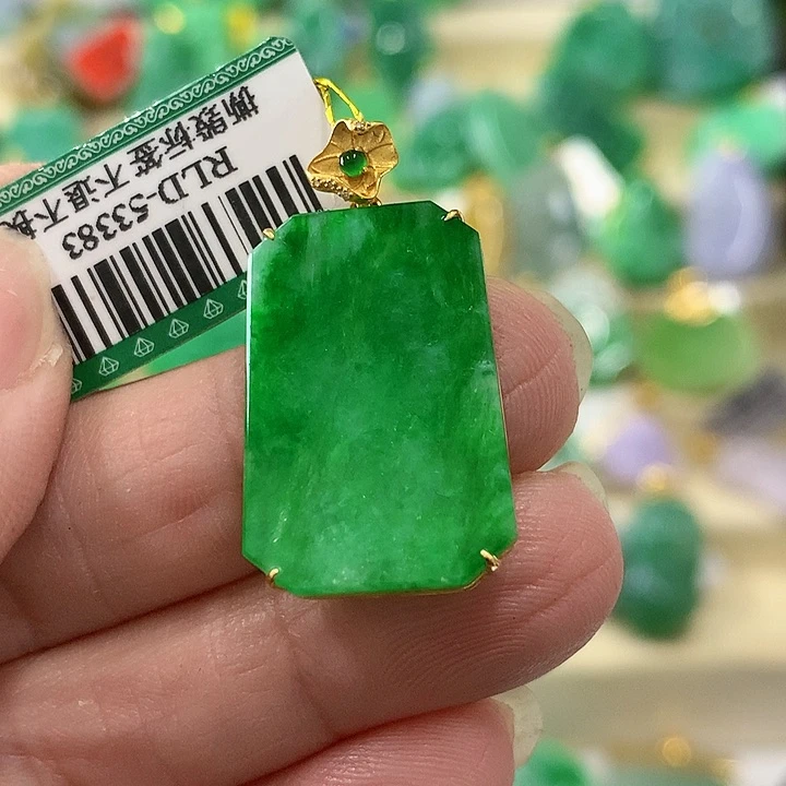 翡翠颈饰18K金镶嵌挂件