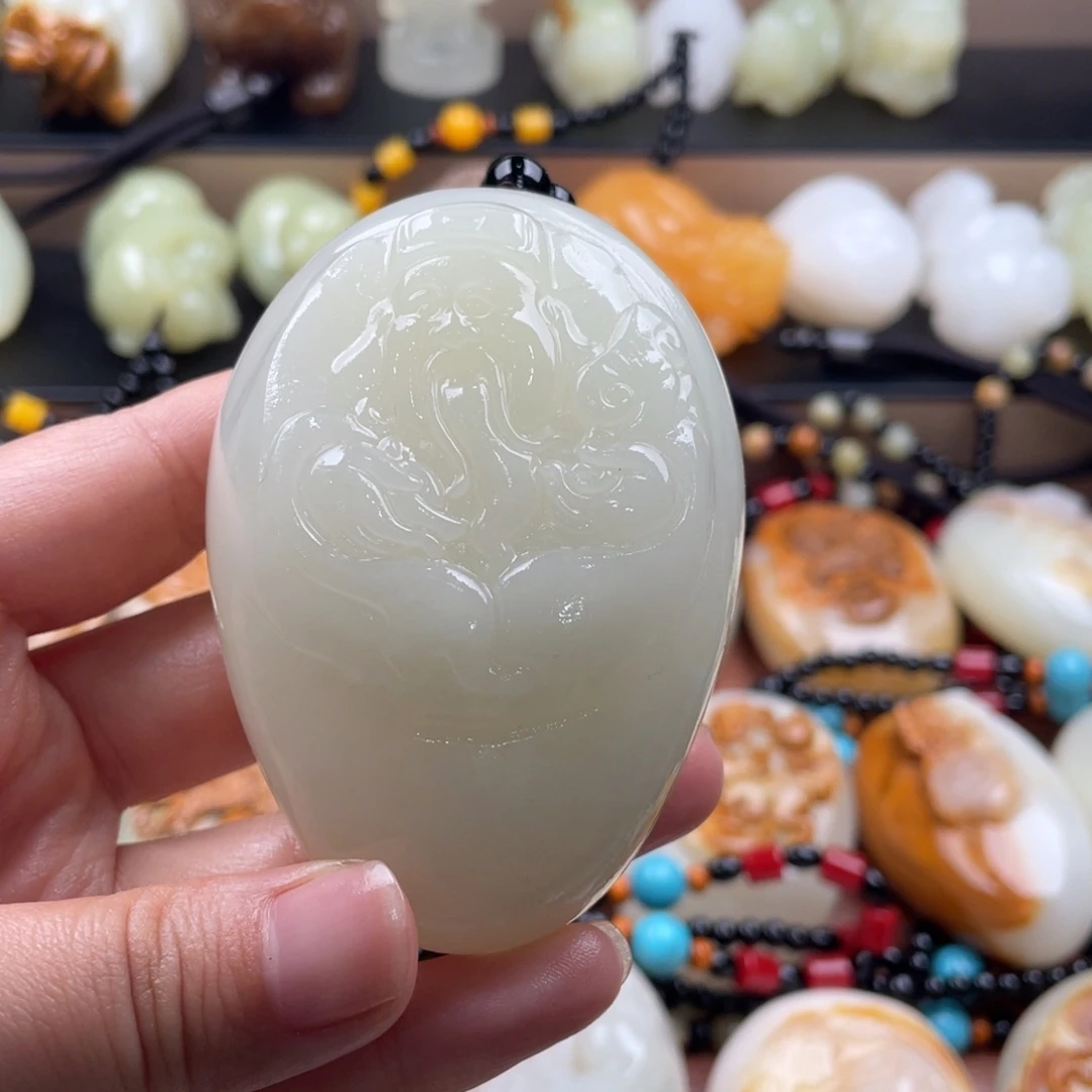 段***康石材天然古青石手把件