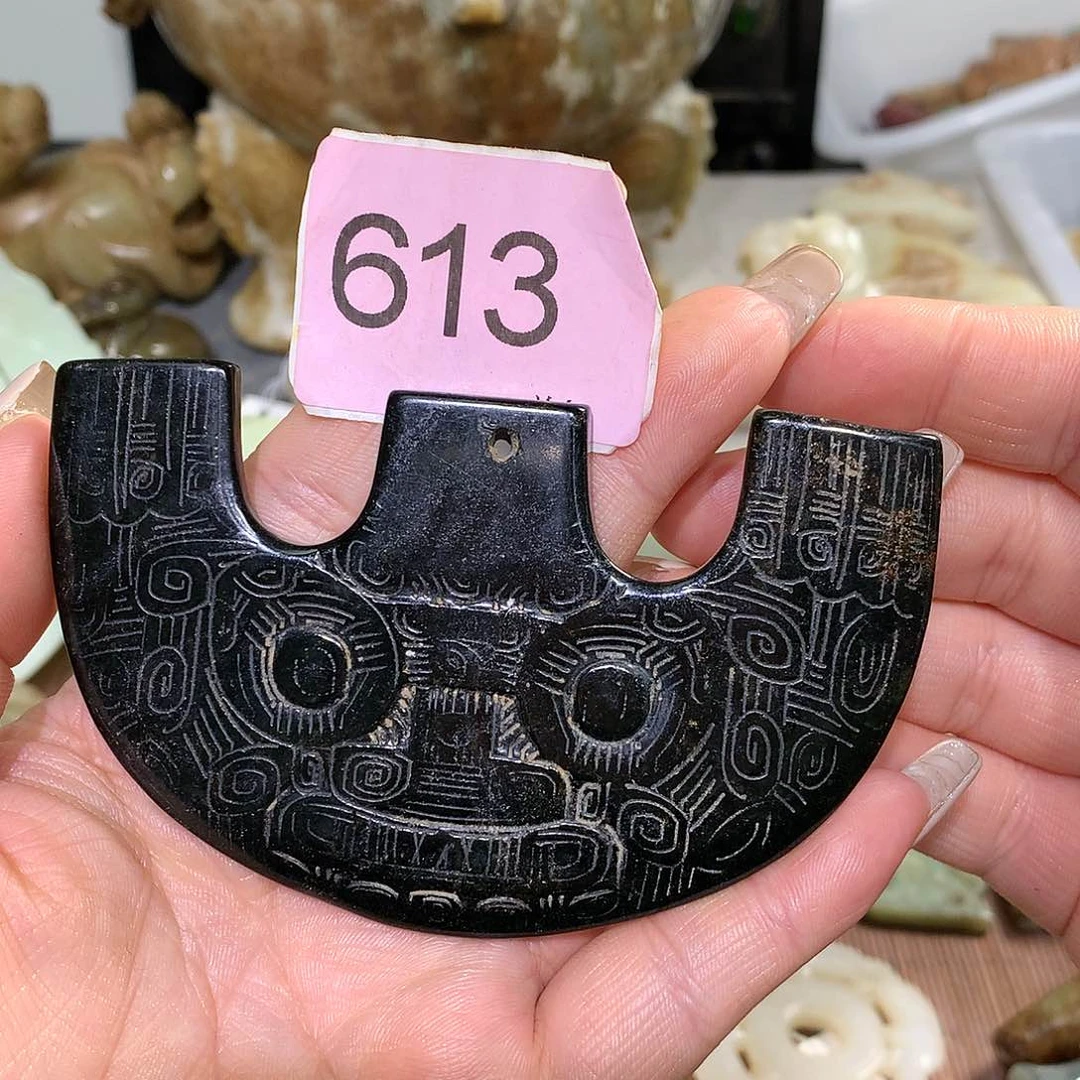 颈饰未镶嵌和田玉