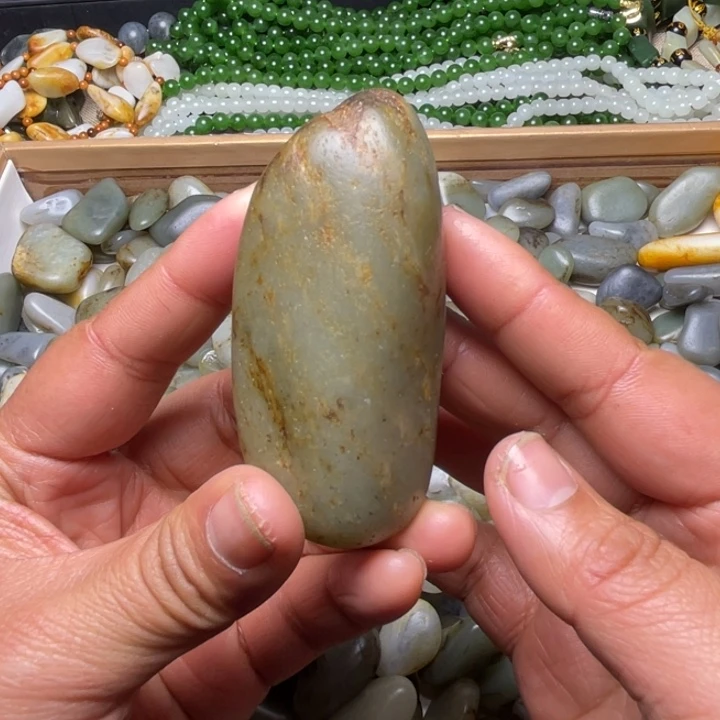 和田玉未镶嵌珠宝半成品