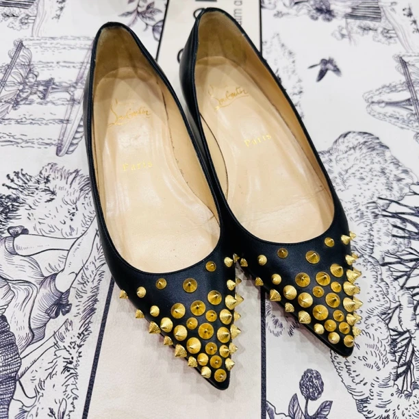 95新 Christian Louboutin/克里斯提·鲁布托 铆钉34.5码YSC0068