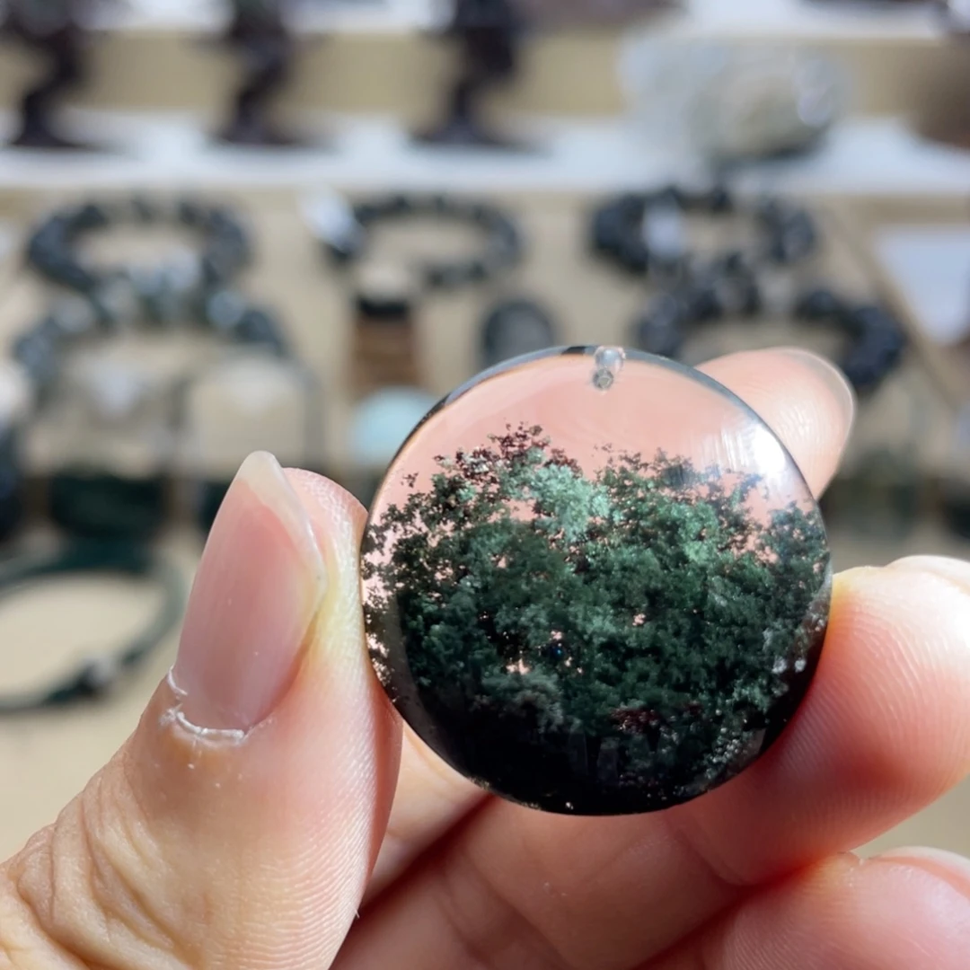 未镶嵌颈饰水晶绿幽灵聚宝盆圆牌