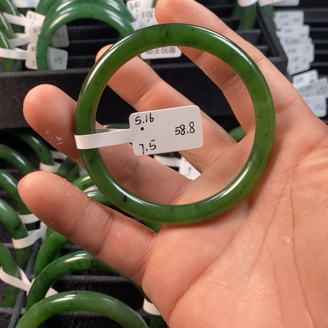 粒***开和田玉（碧玉）未镶嵌手镯58