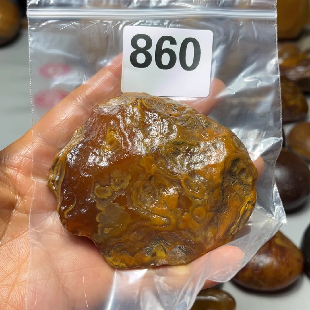 老挝石鸟****在马料马料马料