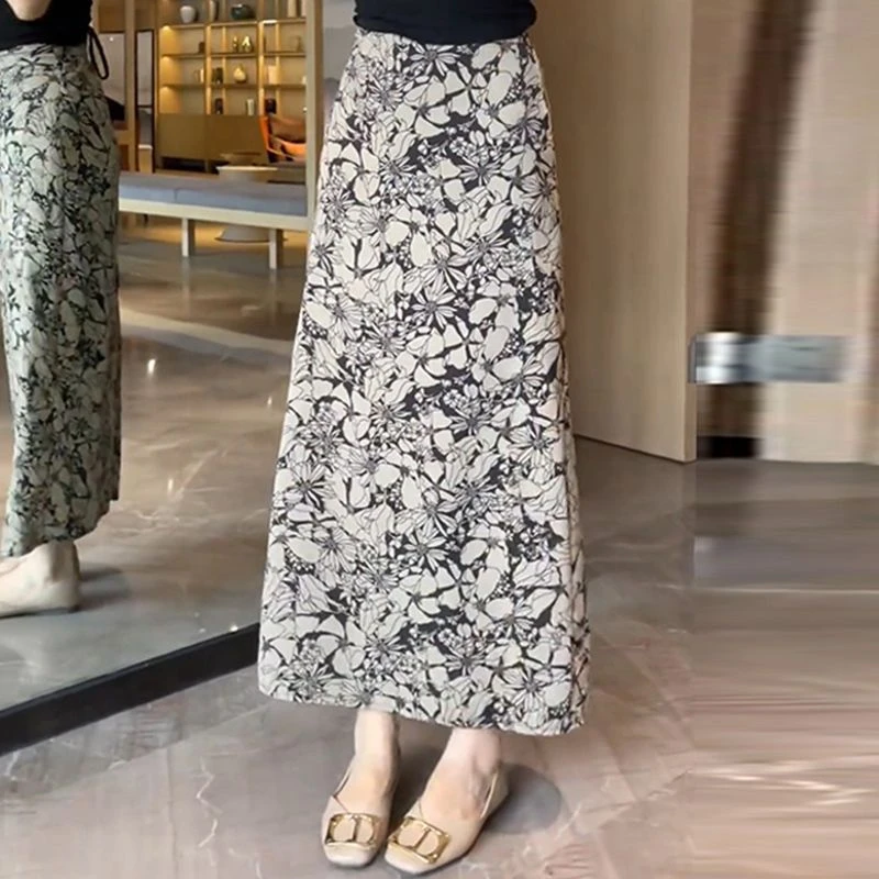 夏季2025流行款裙子开叉显瘦半身裙女时尚洋气长款碎花修身A字裙