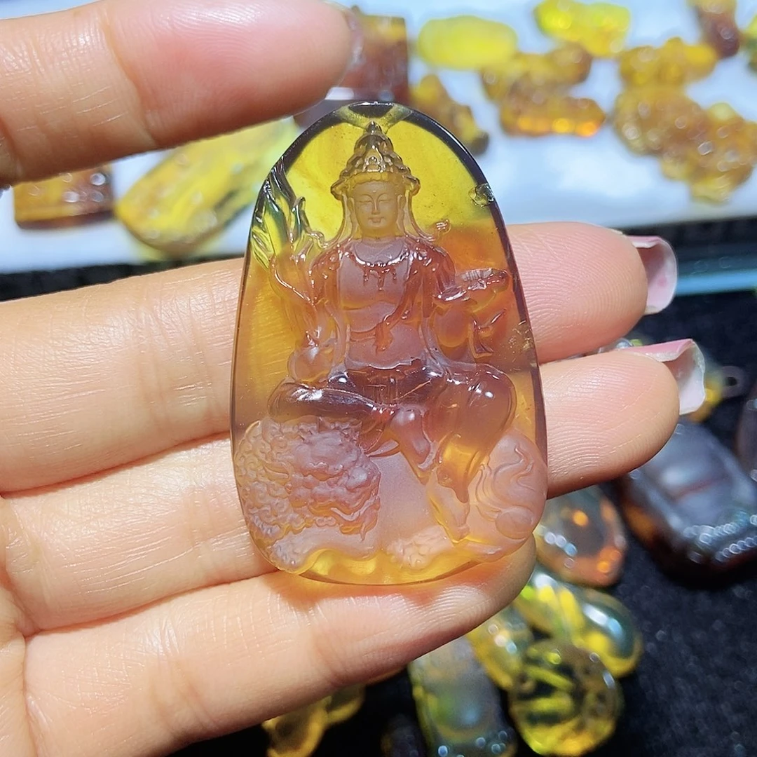 琥珀颈饰未镶嵌文殊菩萨