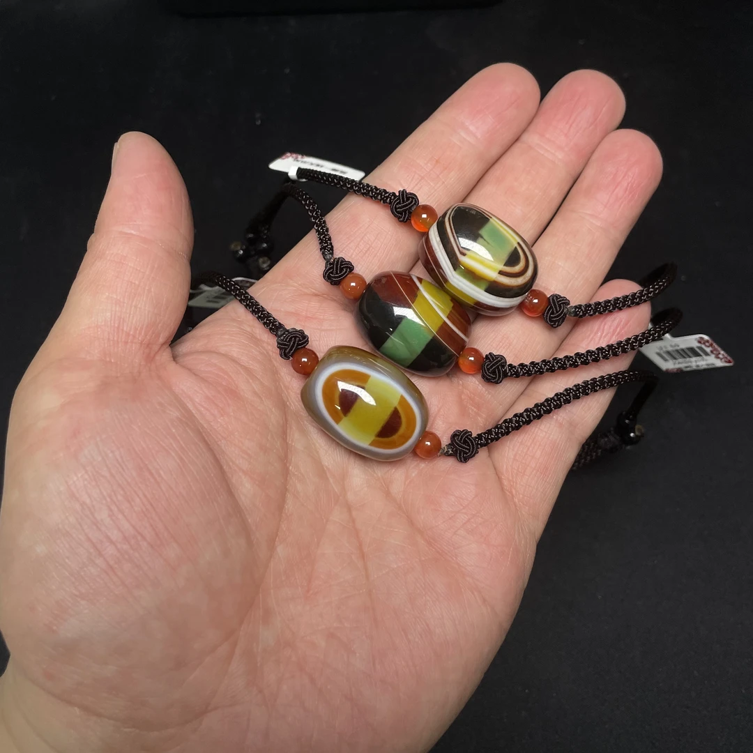 Y335盐源一线天玛瑙吊坠多样性发一
