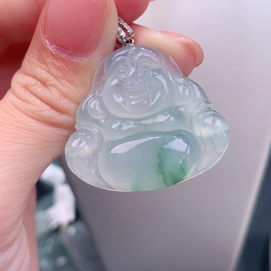 颈饰18K金镶嵌翡翠冰飘花佛公