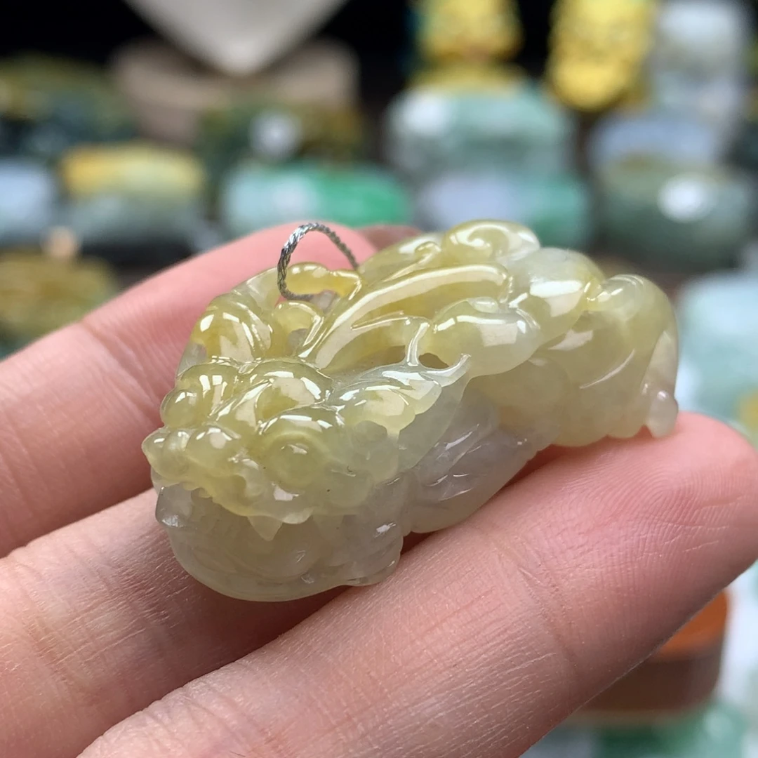 翡翠未镶嵌颈饰貔貅11