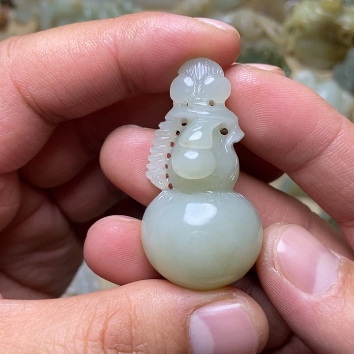 和田玉未镶嵌挂件