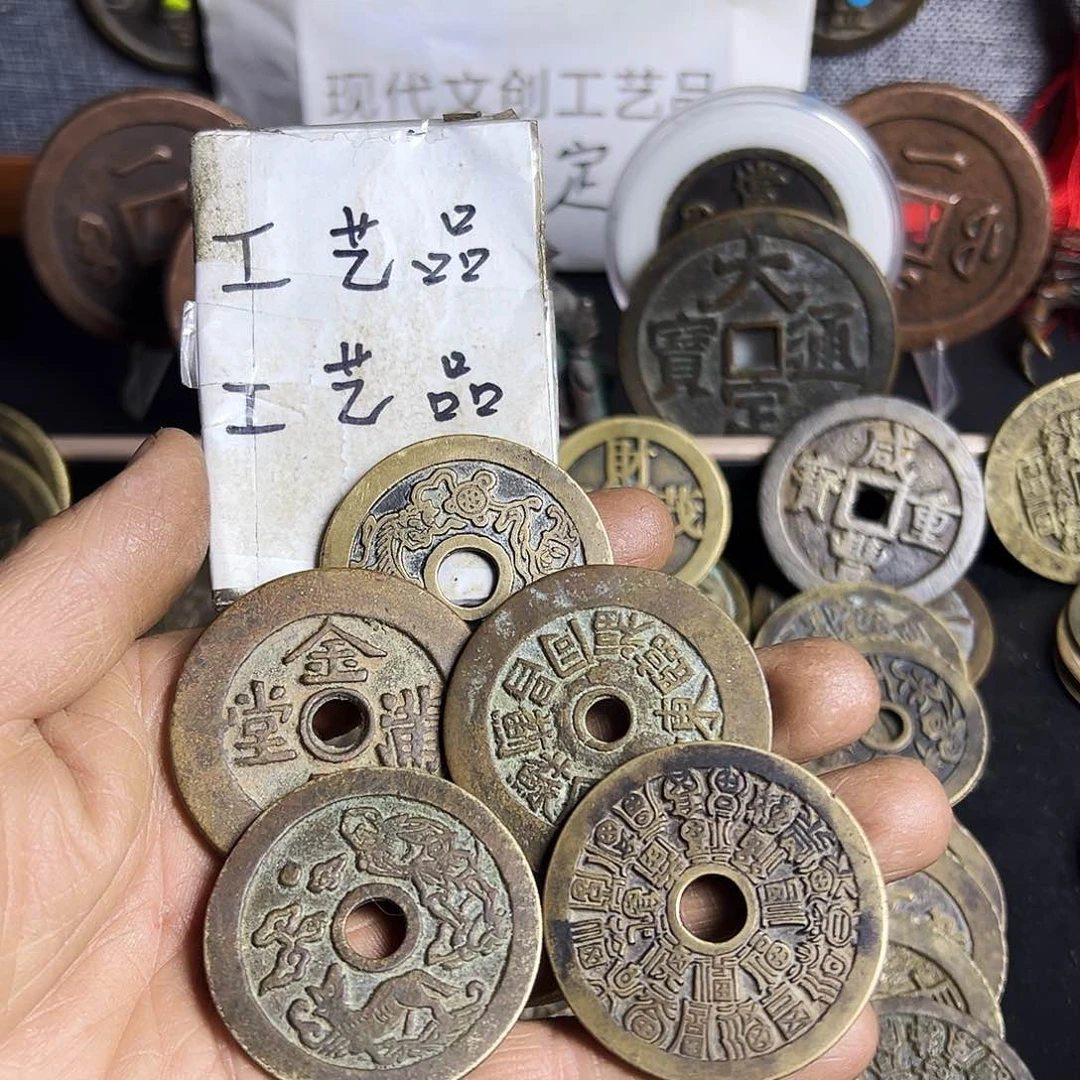 铜给****?现代文创工艺品