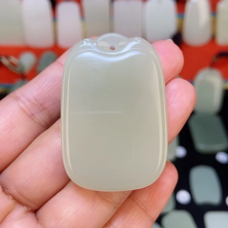 【闪购商品】颈饰未镶嵌和田玉