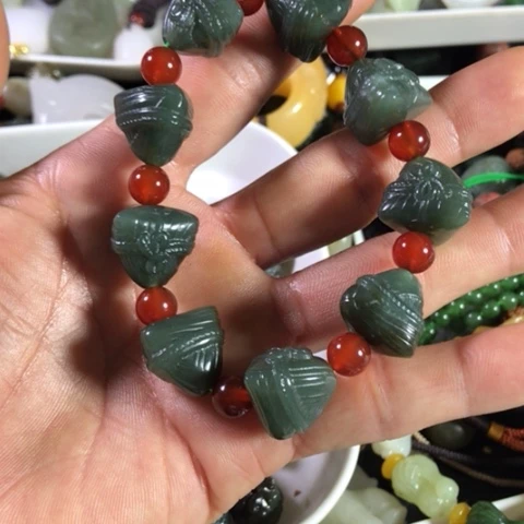 和田玉（糖玉）未镶嵌挂件