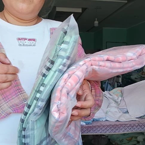 棉质花免费的1米6乘2米1颜色随机。