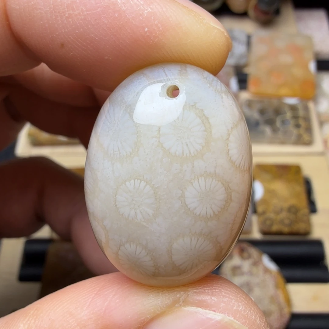 硅化玉未镶嵌纯天然色有机玉石保真色